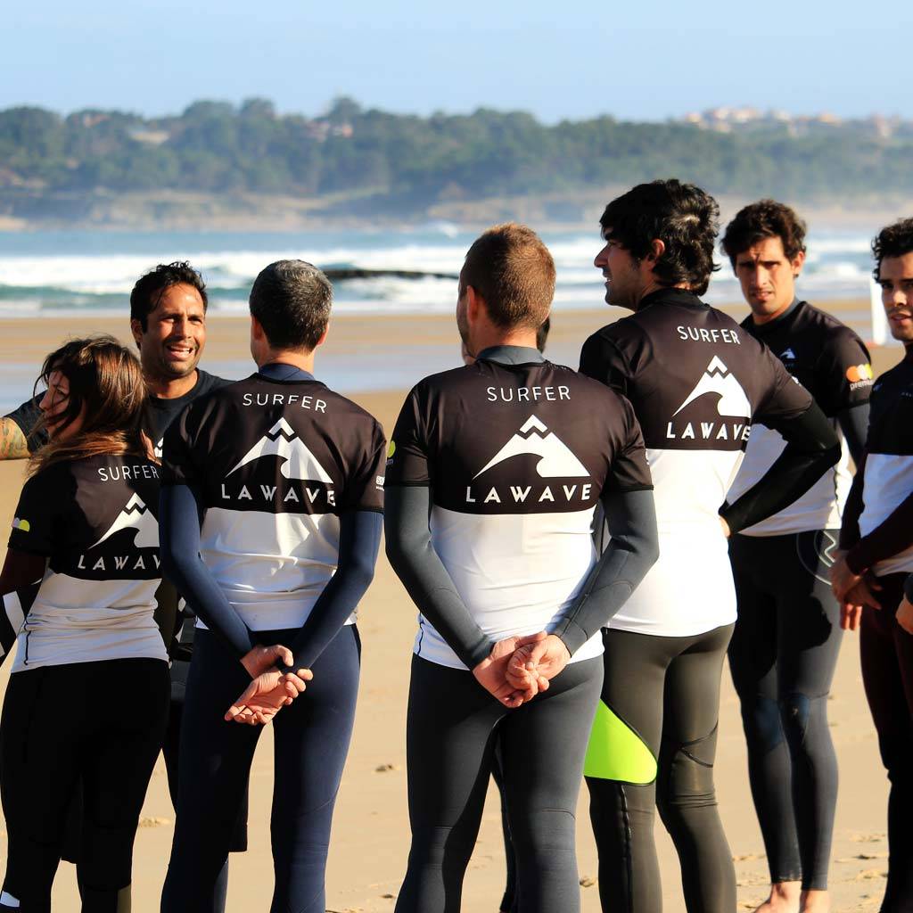 Surfcamp colabo con La Wave Surf en El Palmar del 15 al 17 de Noviembre 2024 - Carving Social Club