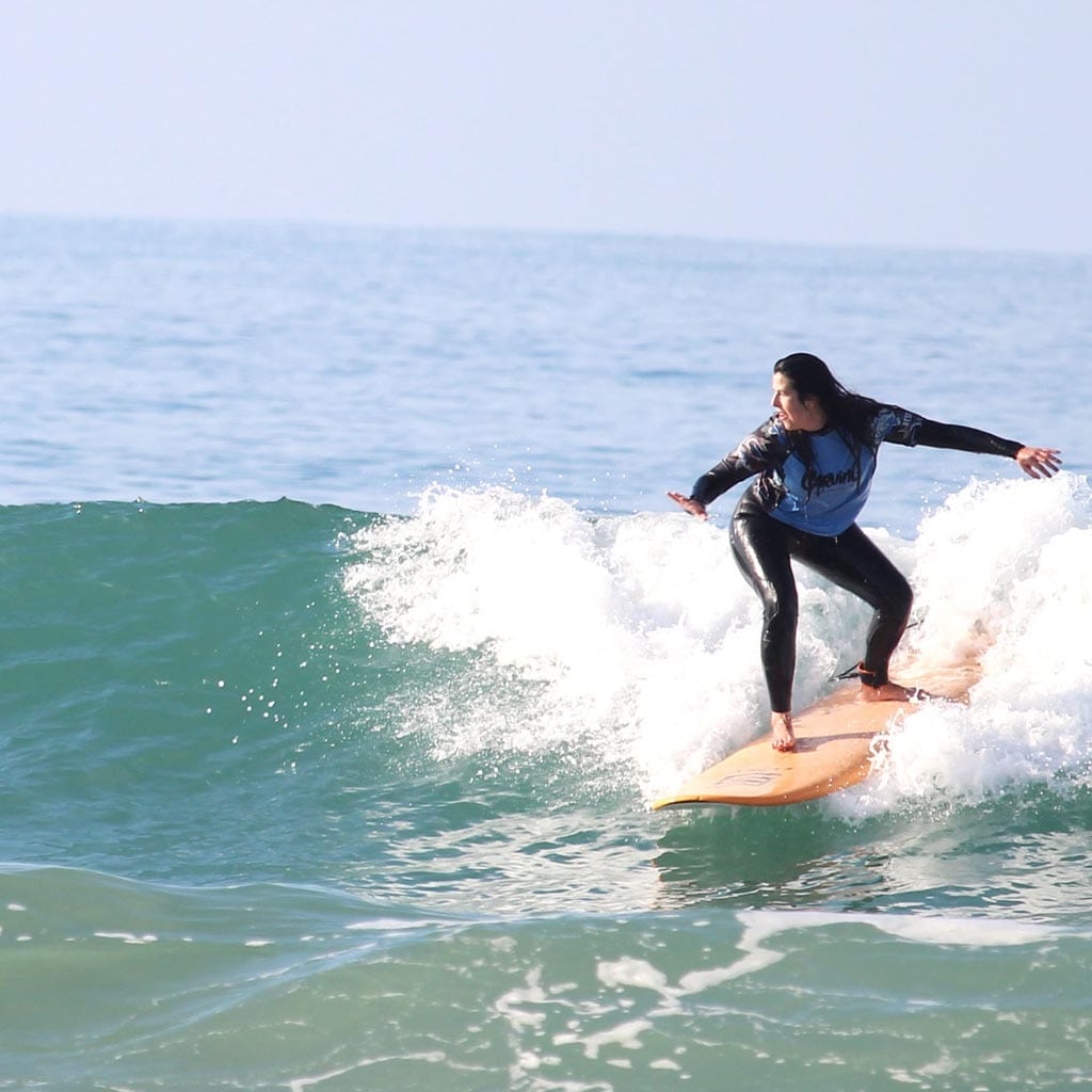 Clase Grupal de Surf | Playa El Palmar - Carving Social Club