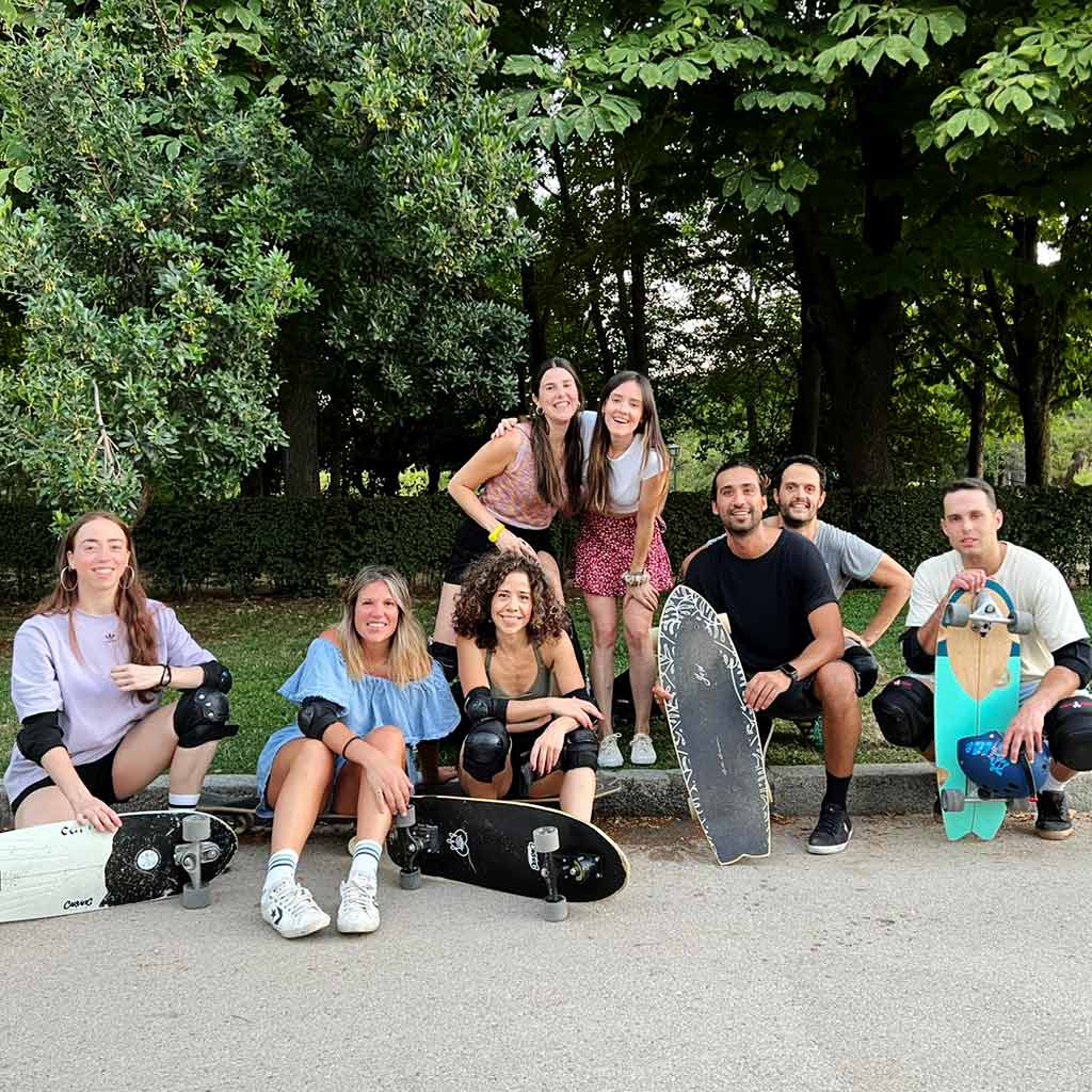 Clase Grupal Surfskate | Nivel Intermedio | Parque del Retiro - Carving Social Club